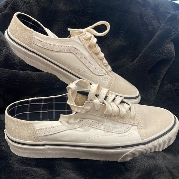 Never worn. Vans. Will ship in time for Christmas if needed. - Picture 3 of 4